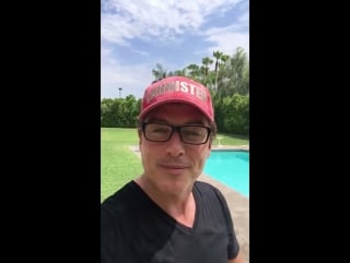 San diego here i come! don't miss my panel tomorrow 11am hilton indigo ballroom and my very special outfit jb