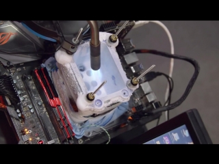 [engadget] overclocking to 7ghz with liquid nitrogen | hands on | computex 2017