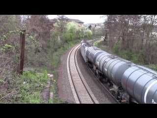 Triple siemens vectron (br 193) mit kesselwagen in rudesheim am rhein