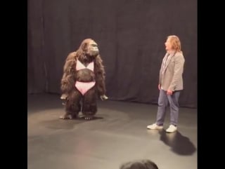 Monkeying around #bts for tonight's all new #schoolofrock 🦍🤘 crazy that i was just with real gorillas in rwanda!!!!! @nickelodeo