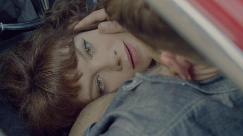 Мишель монахэн (michelle monaghan) голая в фильме «следы от ботинка» (2012)