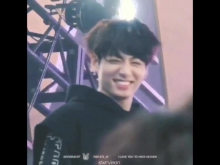 When jungkook smiles so big that his nose scrunches and his eye smile comes out i’m so sof