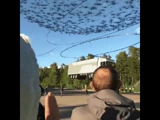 Пара тысяч дронов и фура