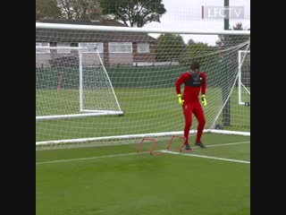 Alisson becker, mignolet and caoimhin kelleher are put through their paces at melwood 👊