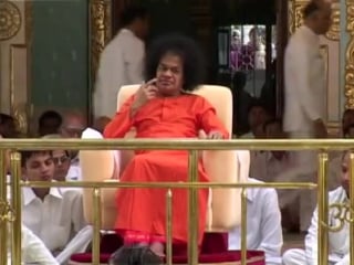 Видео sri sathya sai baba beautiful sri sathya sai baba darshan video amidst veda chanting
