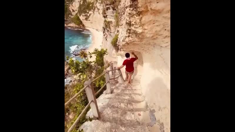 Diamond beach in nusa penida, bali indonesia