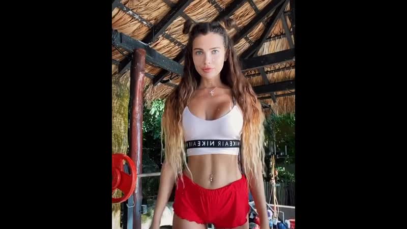 Алеся семеренко показала, как ей удается поддерживать идеальную фигуру