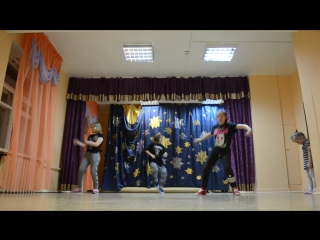 С точками, вика, лера и настя