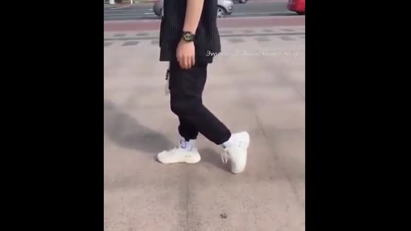 Учим лунную походку это просто!