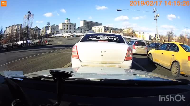 Делимобиль въехал в жопу