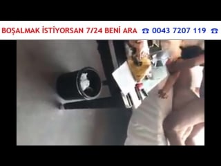 Türk genç otelde yüz üstü yatirip si̇ki̇yor