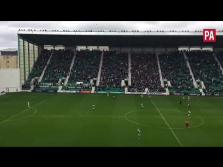 Hibs and sunderland fans rise for minute's applause in honour of bradley lowery in 6th min of lewis stevenson testimonial at ea