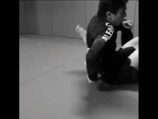 Transition from ashi garami into x guard