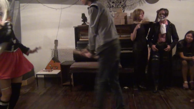 Косплей вокалоид и богиня благословляет этот прекрасный мир