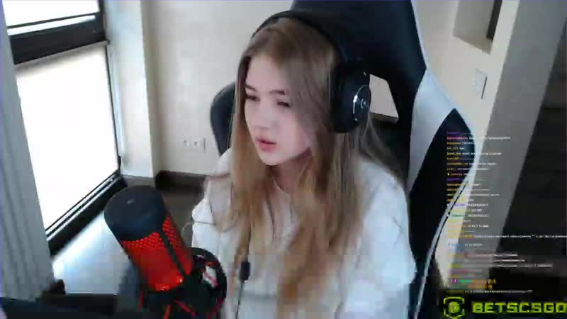Twitchclip ебёт дрейка в третьем поколении mp4