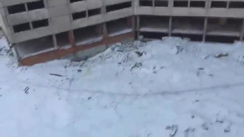 Она ударилась