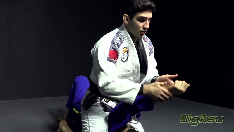 Lucas lepri kob mounted triangle with armbar