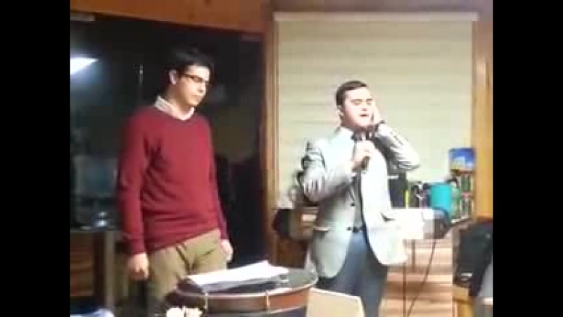 Красивый азан двух молодых парней!!!