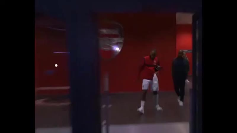 Alexandre lacazette on his injury i twisted my ankle, it does not look too serious i preferred not to take any chances afc ars