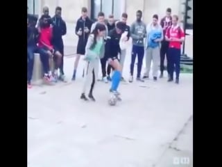 Опустила парня [v/m]