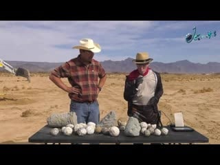 Jerma eating a rock in front of a geologist and almost 50k ppl live