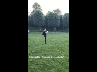 Is line kirsten #friends #alexhøghandersen #alexhoeghandersen #алексхогандерсен #happybirthdayalexhøghandersen