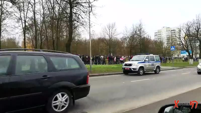 Жители молодечно вышли на марш