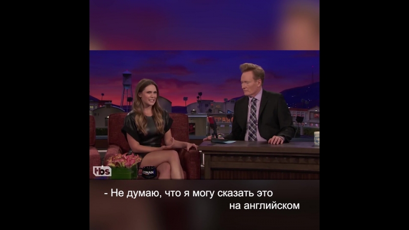 Aлaя вeдьмa из «мcтитeлей» мaтеритcя пo руccки