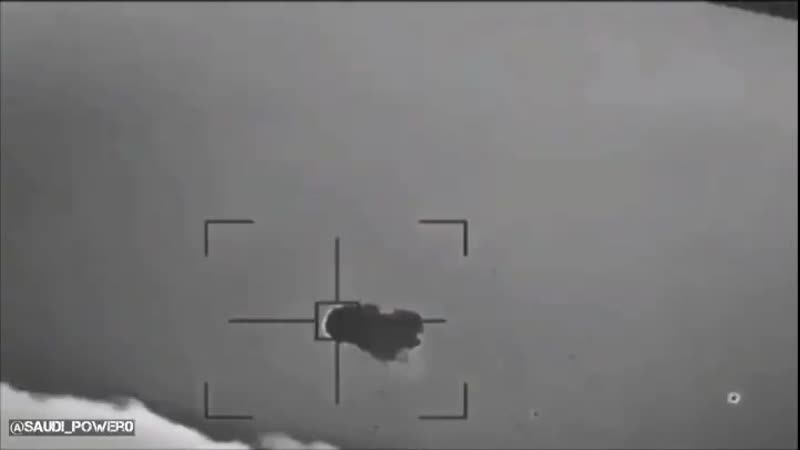 لحظــة تدمير طائرة بــــدون طيار ايرانية الصنــع من قبل القوات الجوية السعودية اثنــاء 1