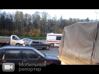 Крупное дтп на мкад перевернулась фура с металлоломом (18 10 2012)