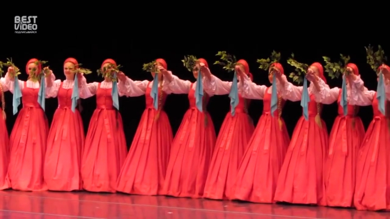 Завораживающий скользящий шаг от ансамбля "берёзка"