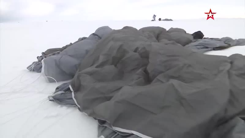 Российские десантники опробовали новые парашютные системы