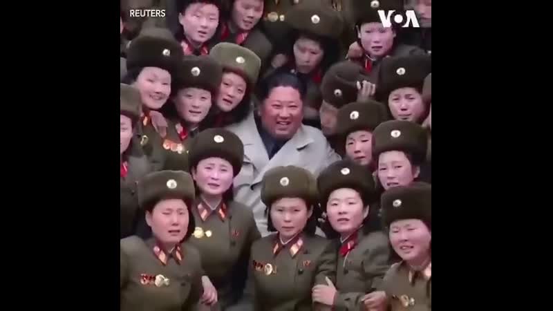 Ким чен ын посетил женскую роту