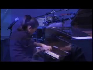 Jennifer lin improvising on piano, aged 14