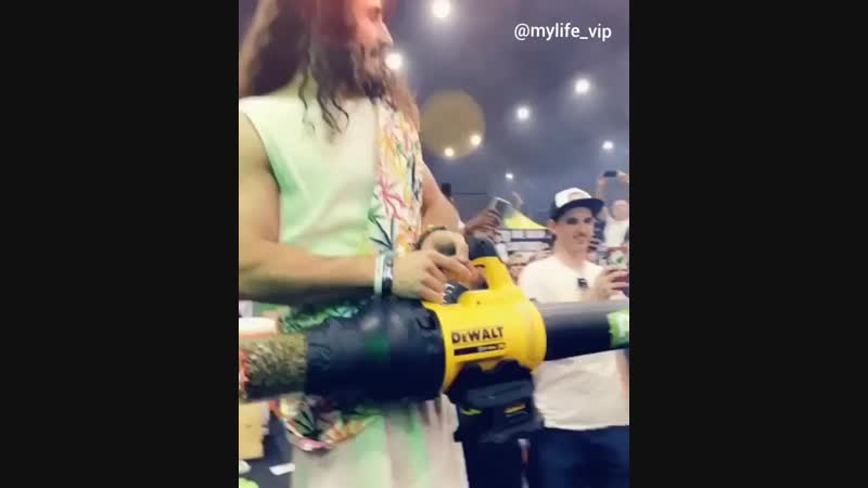 Дым марихуаны из пушки кайф анаша и все довольны )