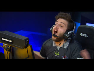 Degster кричит домой