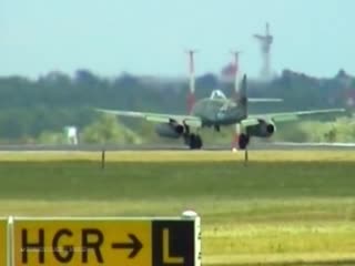 Messerschmitt me 262 “schwalbe “ first flight over berlin after 61 years, historical footage!