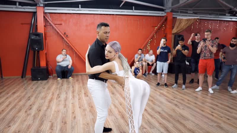 Azael salazar and sindi niauraite bachata master class at lithuanian all stars weekend in vilnius