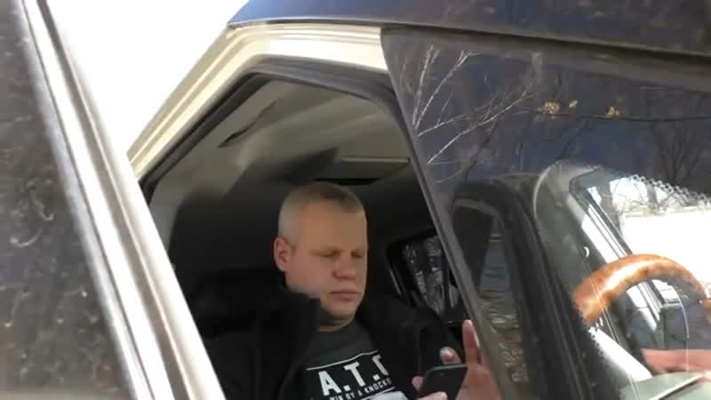 Вот и помогай после этого водителям на дороге⛔