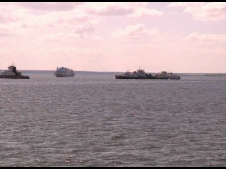 На место крушения теплохода «булгария» возложили венки