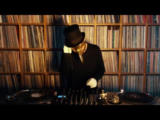 Claptone live @ home, funky flavours