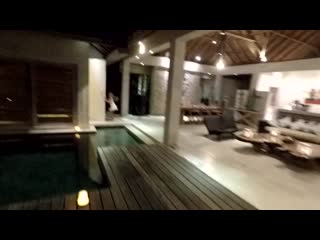 Бали, часть 1 пропал человек, напали обезьяны (2)