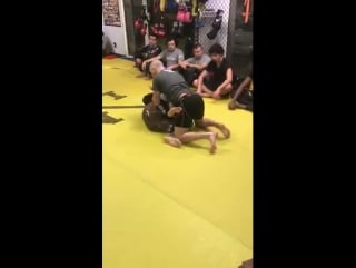 Nicolas nrfight renier work on your side control movements submissions!