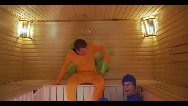 [артур бабич] парни пробуют русскую баню 😲 бабич пробует баню с климток и даней милохиным