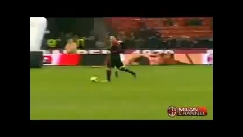 Ronaldinho warm up & freestyle ac milan 2009 2010 [by nitter]|club7514499