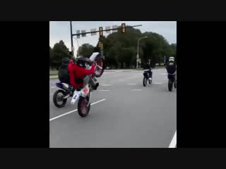 Трюки на мотоциклах best moto moments 2018