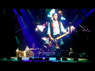 Foo fighters big me with krist novoselic in eugene oregon 12 5 2017