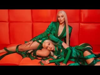 Iggy azalea, alice chater lola i клип #vqmusic (игги азалия, элис чатер)