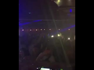 Hedex & bou pub grub (vip)