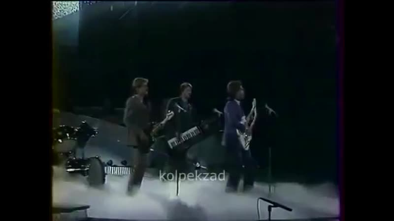 Илон маск поет